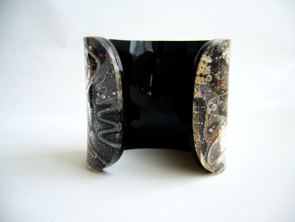 1950s Zahara Schatz Laminated Acrylic Cuff Bracelet In Good Condition For Sale In Palm Springs, CA