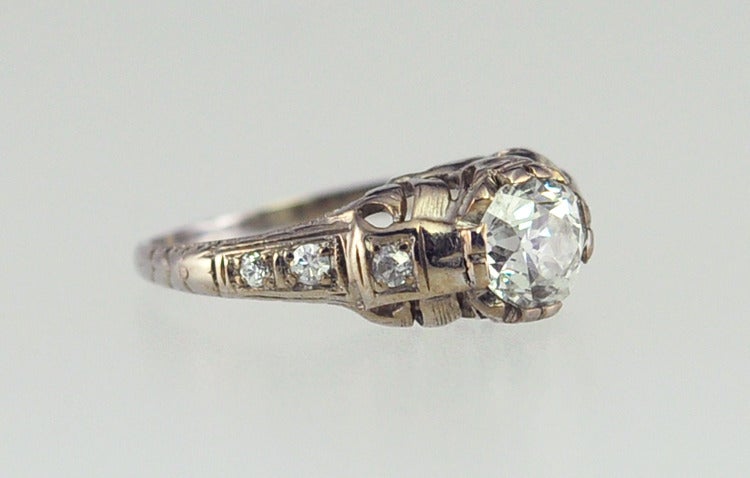 Art Deco Diamond Platinum Engagement ring In Excellent Condition In Los Angeles, CA