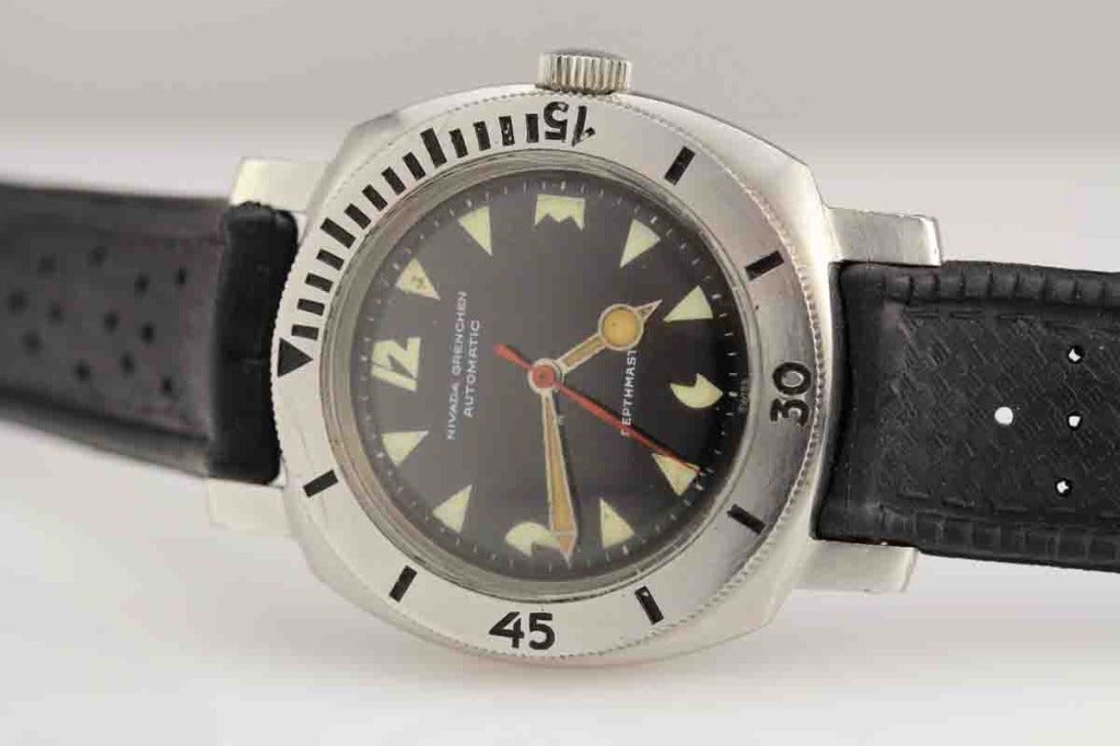 Nivada Grenchen Stainless Steel Depthmaster Wristwatch, circa 1960s In Good Condition In Miami Beach, FL