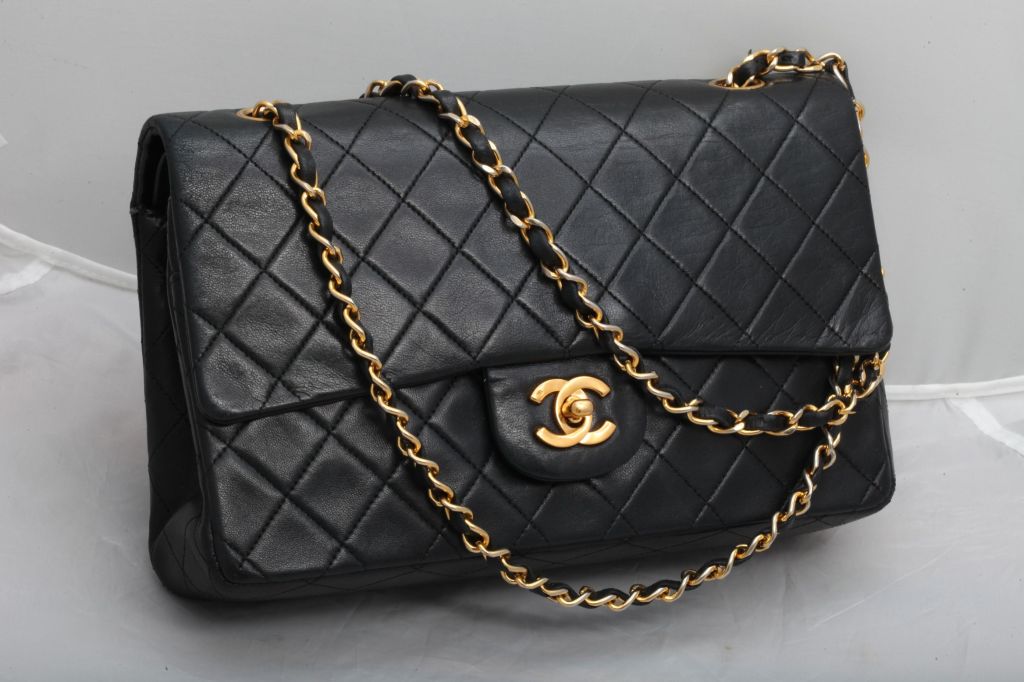 CHANEL CLASSIC QUILTED DOUBLE FLAP 2.55 BAG 2