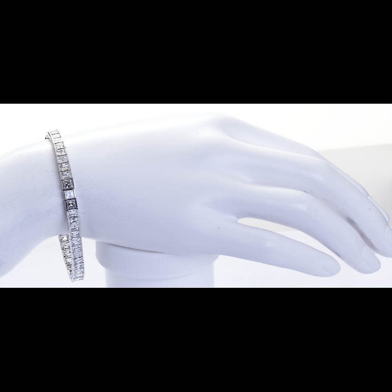 17 Carats G/VS Square Step Cut Diamond in Platinum Tennis Bracelet 1