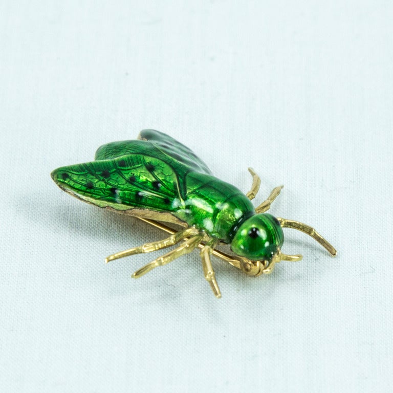 Green Enamel Gold Fly Brooch Pin Fine Estate Jewelry In Excellent Condition In Montreal, QC