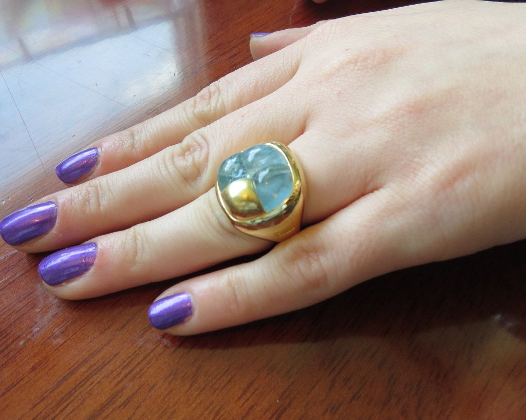 Pomellato Aquamarine Cabochon Gold Ring In Excellent Condition In Lambertville, NJ