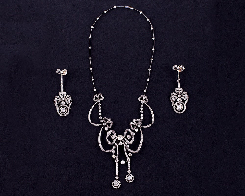 Women's Edwardian 13.40 Carat Diamond Platinum Necklace and Earrings Suite For Sale