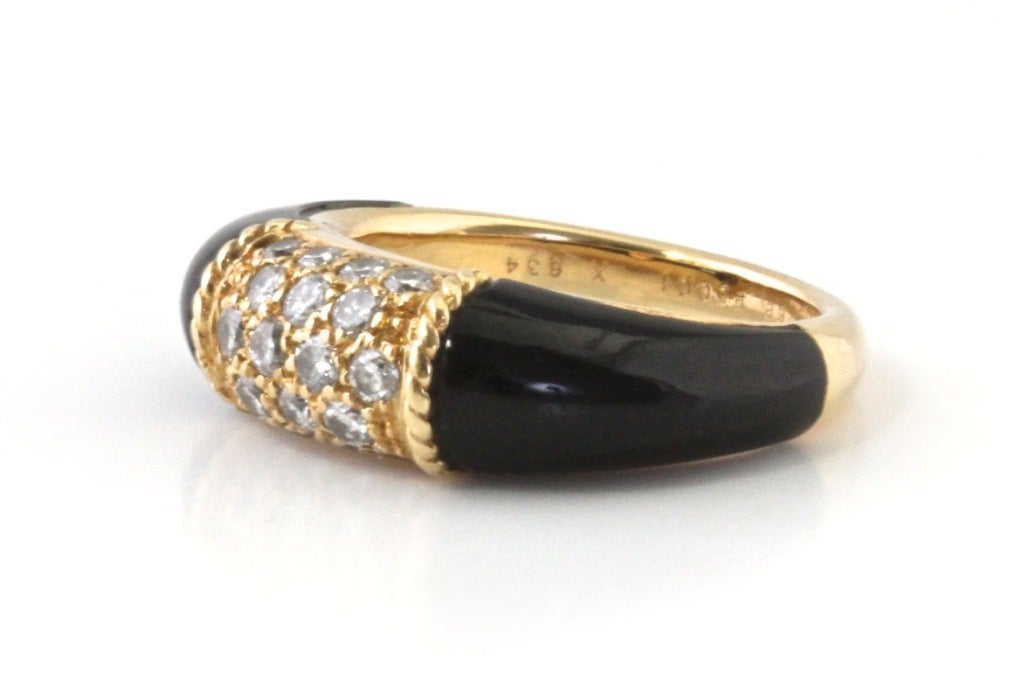 Contemporary VAN CLEEF & ARPELS  Gold, Diamond and Onyx Philippine Ring For Sale