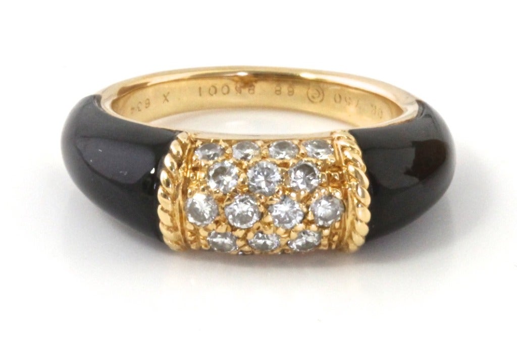 VAN CLEEF & ARPELS  Gold, Diamond and Onyx Philippine Ring For Sale 3