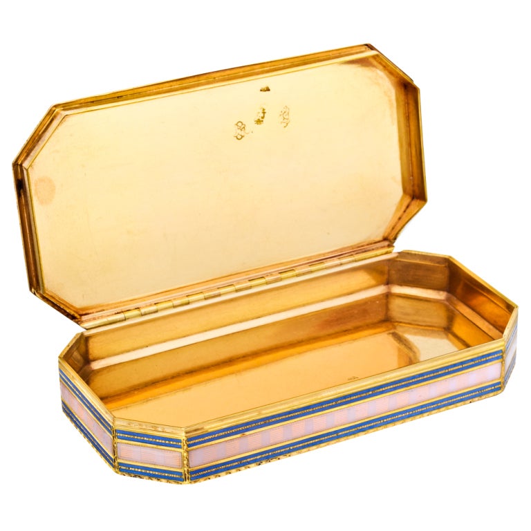 Napoleon Gold & Enamel Snuff Box