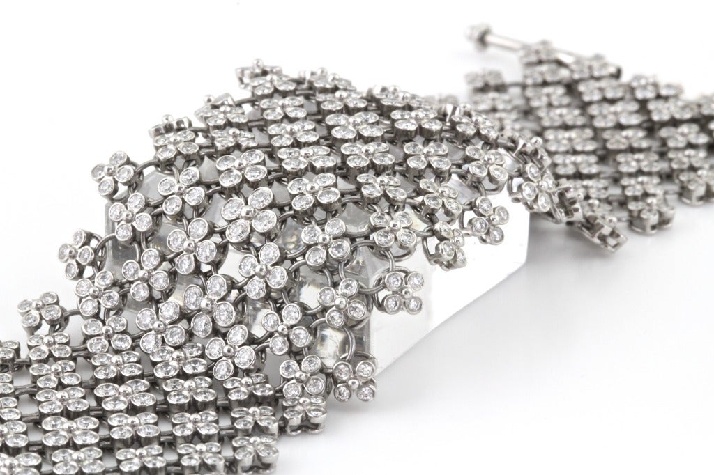 TIFFANY & Co. Diamond and Platinum Lace Bracelet In Excellent Condition In Los Angeles, CA