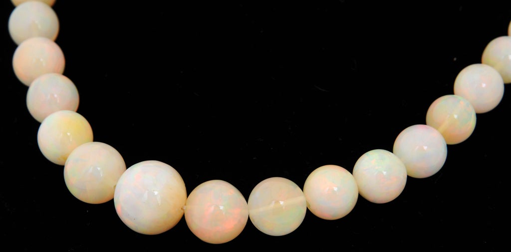 Magnificent Graduated Opal Bead Necklace with Diamond Clasp For Sale 1