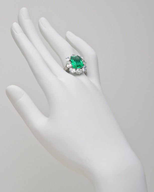 6.10 Carat Emerald & Diamond Cluster Ring In Excellent Condition In Greenwich, CT