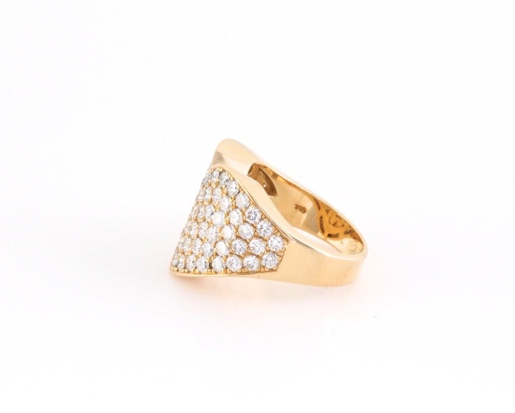 CHOPARD Diamond Yellow Gold Heart Ring In New Condition In Los Angeles, CA
