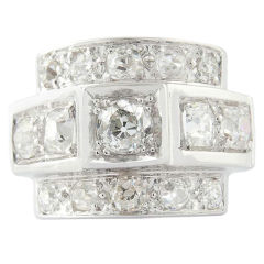 Elegant French Art Deco Diamond and 18K Ring