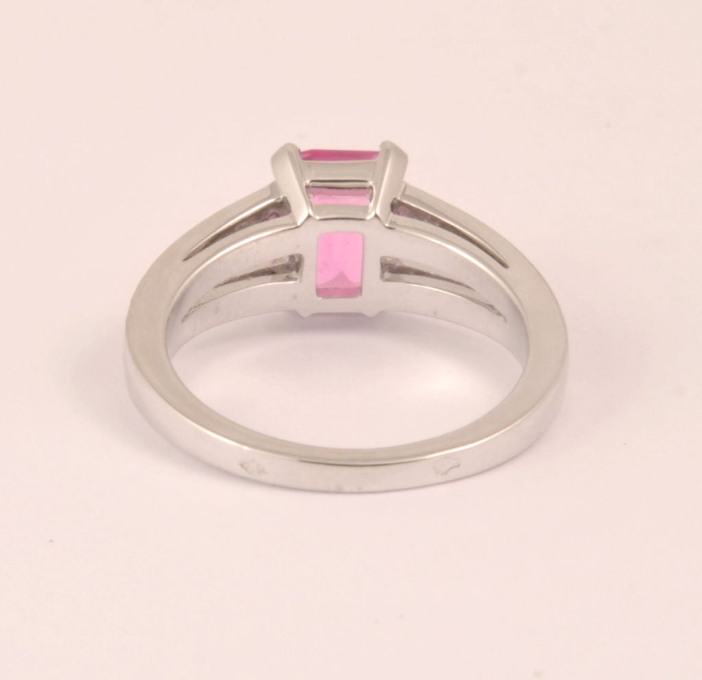 Women's A Lovely Pink Sapphire Ring For Sale