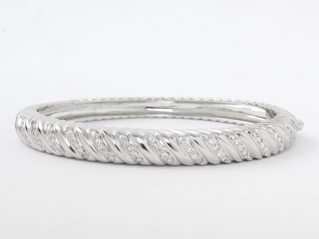 A BOUCHERON candy cane bracelet