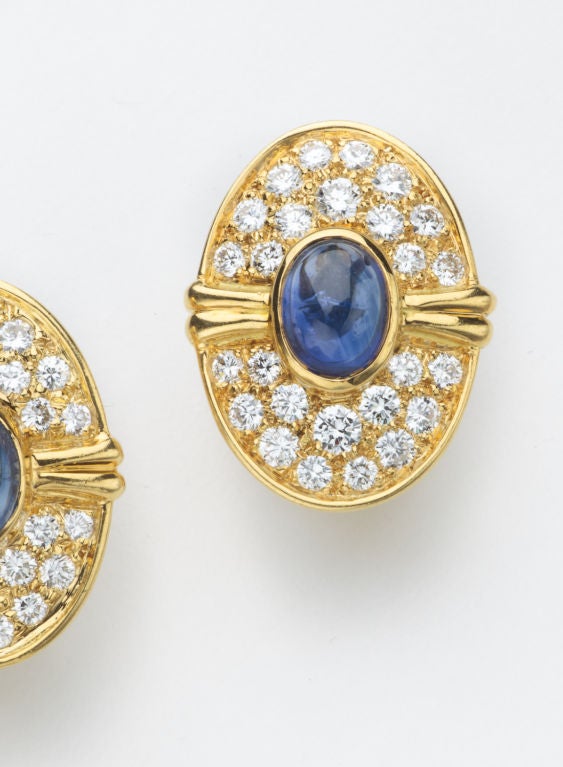 Modern HARRY WINSTON Sapphire Diamond Earrings 1990s