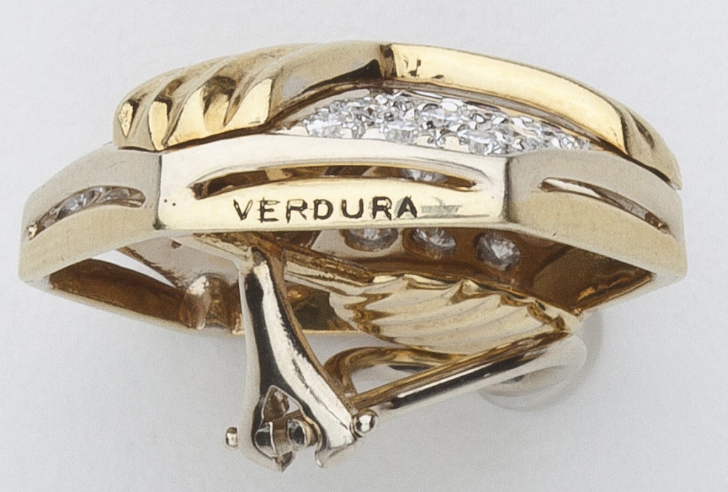 Ohrringe aus Gold und Diamanten von Verdura im Zustand „Hervorragend“ im Angebot in New York, NY