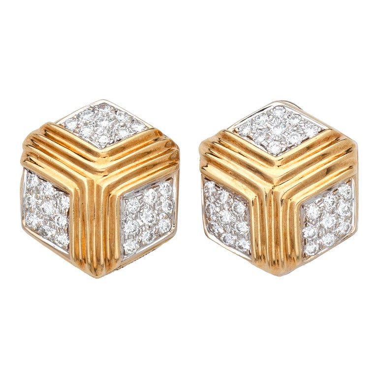 Ohrringe aus Gold und Diamanten von Verdura im Angebot