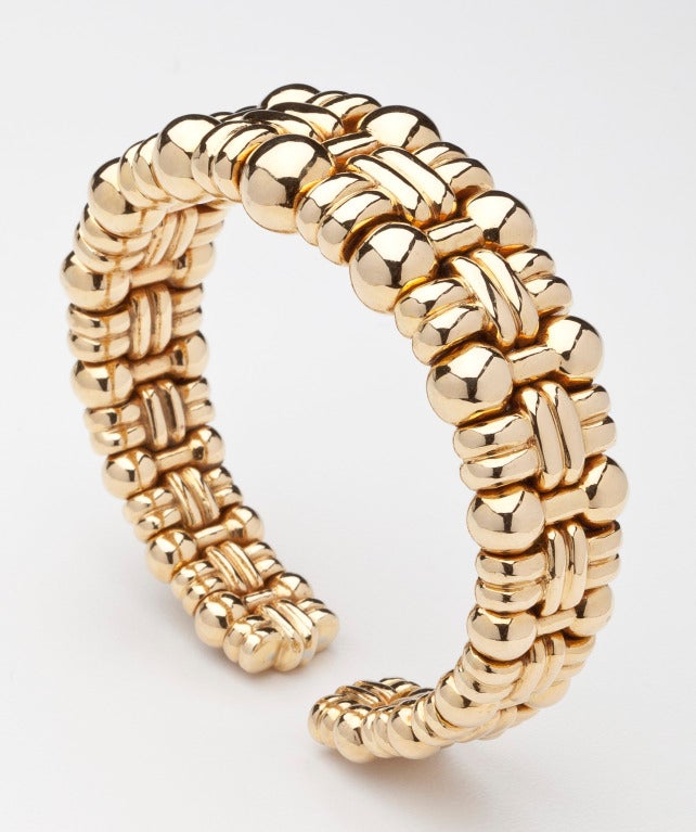 Modern Boucheron Gold Cuff Bracelet