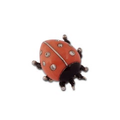 CARTIER Ladybug-Brosche, Koralle, Diamant, schwarzer Lack