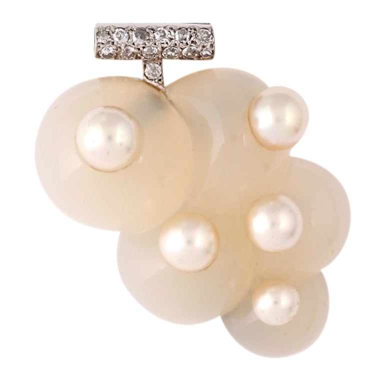 SUZANNE BELPERRON. An Agate, Cultured Pearl And Diamond Brooch