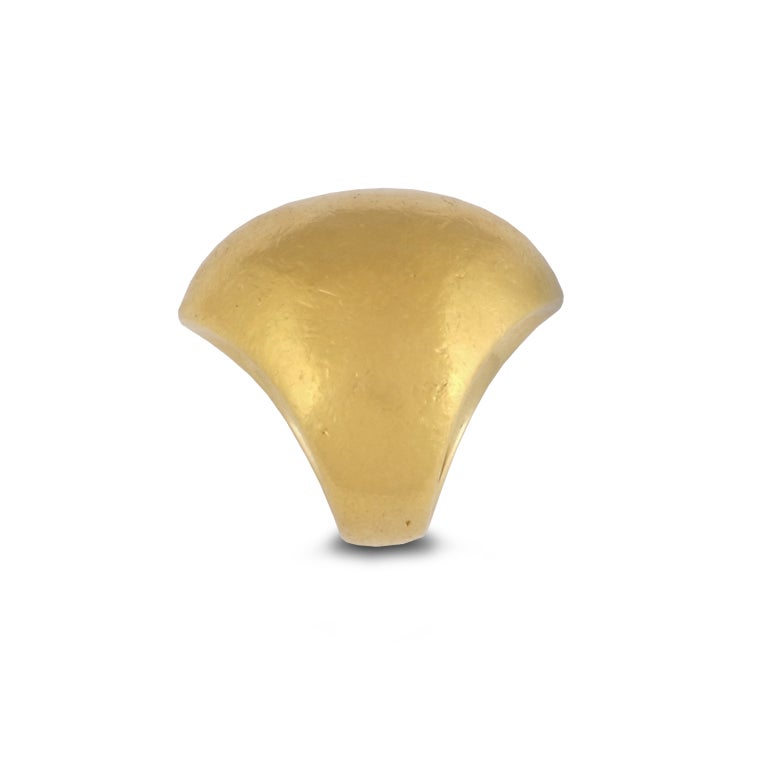 Designed as a domed hammered gold 'helmet', circa 1945, size C. 

 Provenance: Formerly from the personal collection of Suzanne Belperron.

Cf: Sylvie Raulet Olivier Baroin, Suzanne Belperron, La Bibliothèque Des Arts, P212 for a photo of this