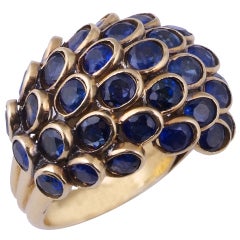 RENE BOIVIN. A Sapphire 'Nid D'Abeilles' Ring.