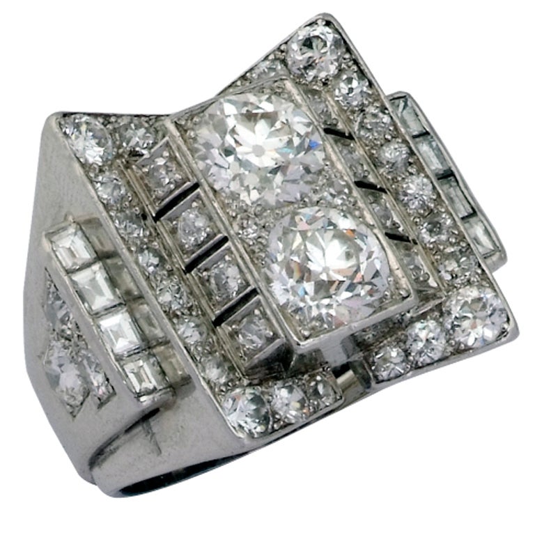 RENE BOIVIN. Une bague à diamants. en vente