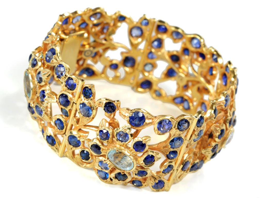 From Water to Sky  -  Enthralling Sapphire Bracelet