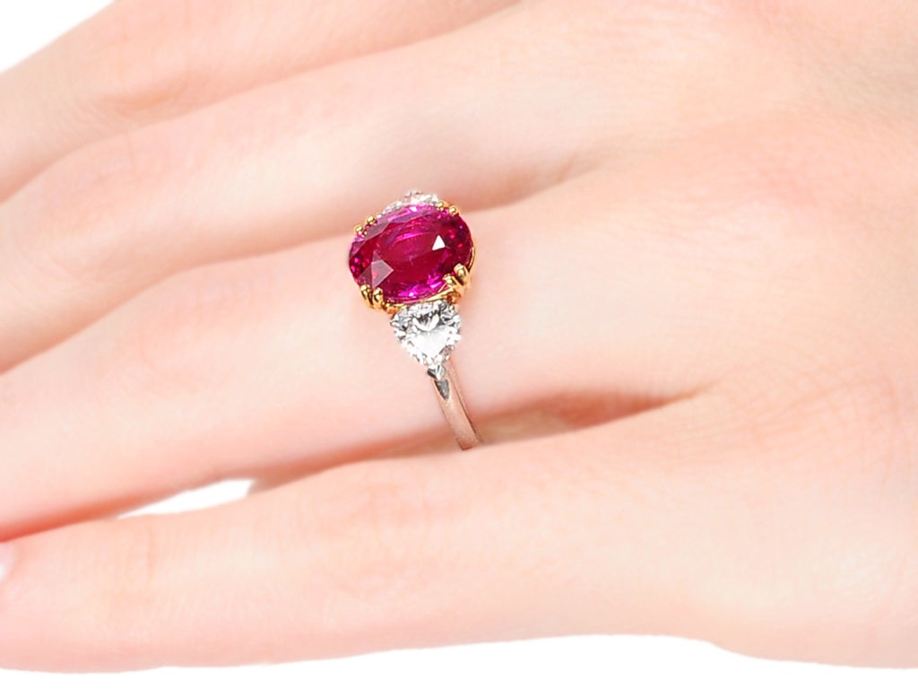 Burmese No Heat 3.31 ct Ruby Diamond Ring For Sale 1