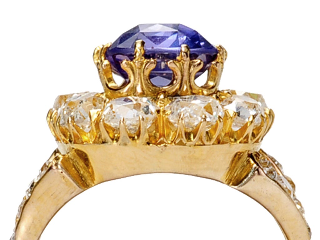Magnificent No Heat Color Shift Purple Sapphire Ring For Sale 1