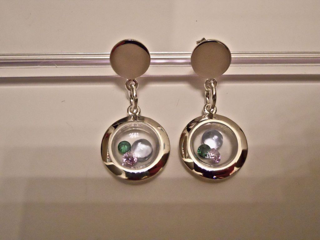 Small Round Floating Earrings gold plated