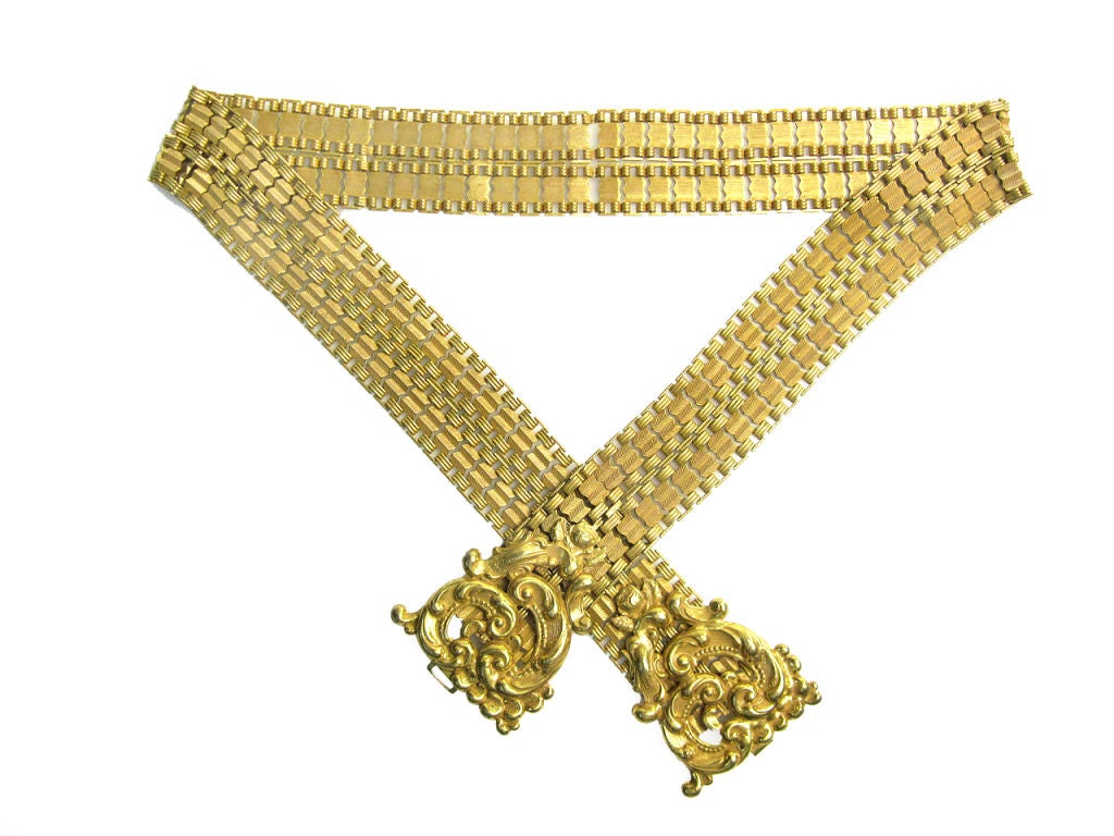 Roccoco style decoration typifies Haskell jewelry and this fab belt is no exception. Very Versace in its own way. Please check size as is not adjustable unless you take links out.