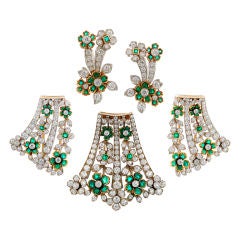 TIFFANY & Co. Diamond & Emerald Brooch and Earrings 5