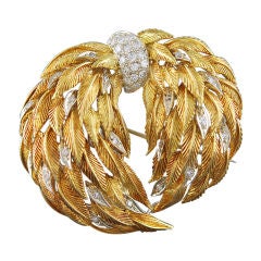 Gold Cascading Wreath Brooch Pendant