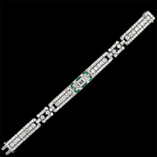 Fine Art Deco Diamond and Calibre Emerald Bracelet For Sale 2