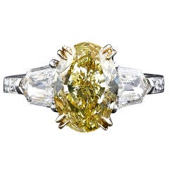 Fancy Yellow 4.02 Carat Diamond Ring