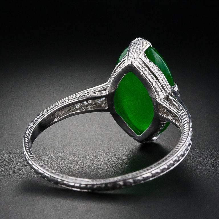 Fine Natural Jade and Diamond Ring In Excellent Condition For Sale In San Francisco, CA