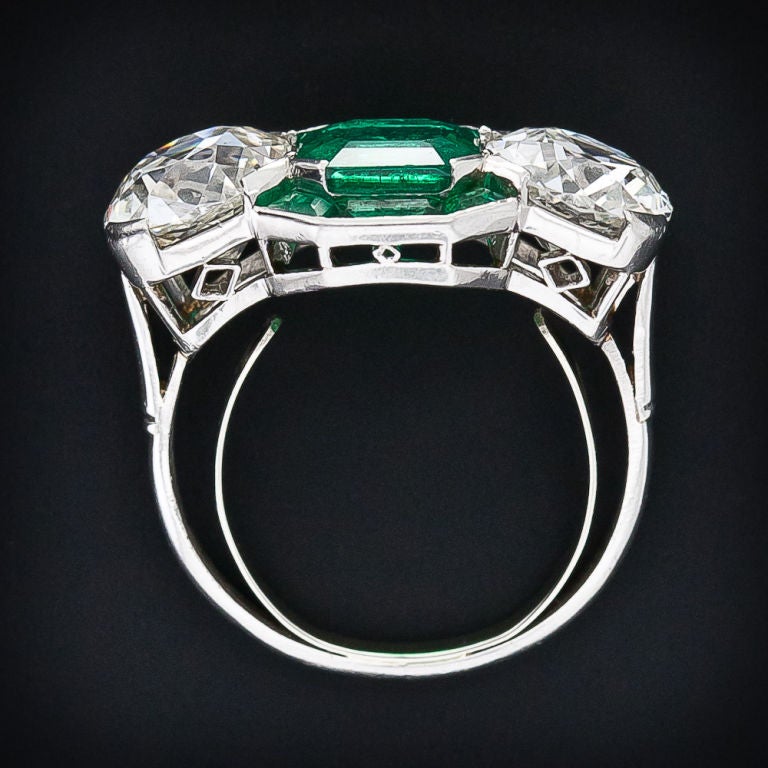 Extraordinary Emerald and Diamond Art Deco Ring 1