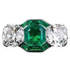 Extraordinary Emerald and Diamond Art Deco Ring
