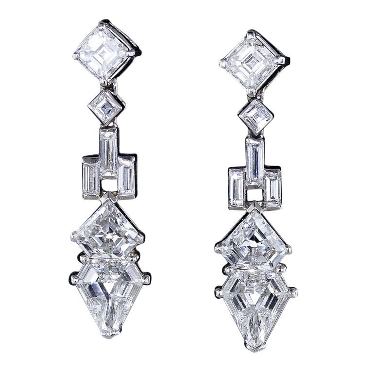Art Deco Diamond Platinum Drop Earrings For Sale
