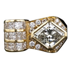 Lozenge-Shaped Diamond Ring 11