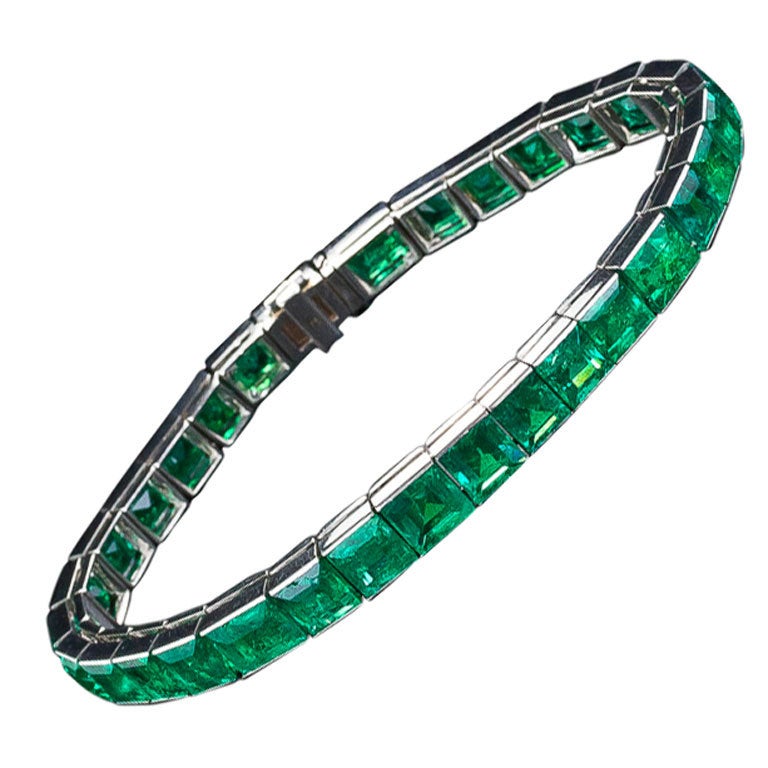 French Straight Line Emerald Bracelet