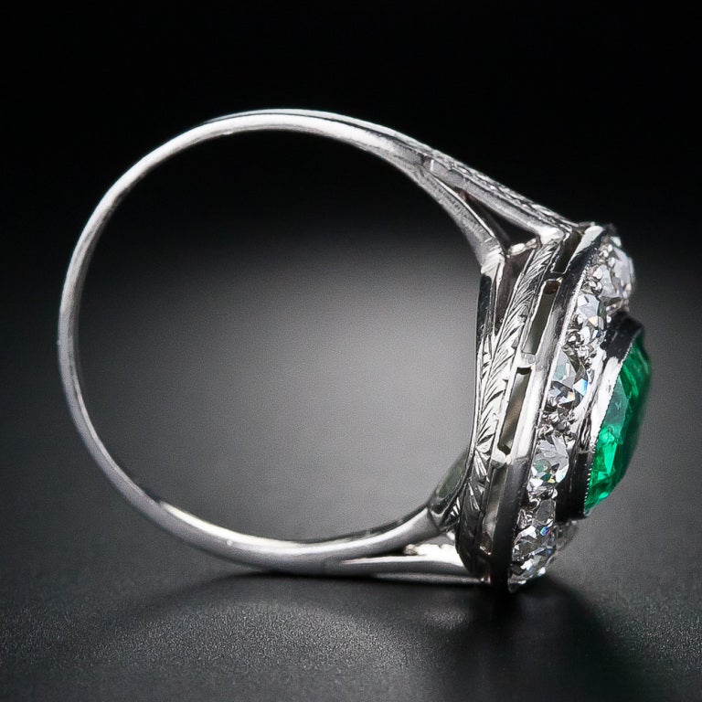 Women's Emerald and Diamond Ring For Sale