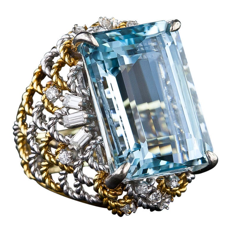 Late-20th Century Aquamarine and Diamond Ring For Sale