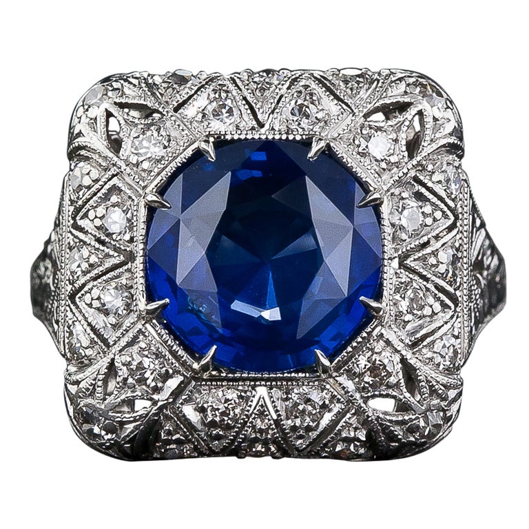 Sapphire and Diamond FIligree Ring For Sale