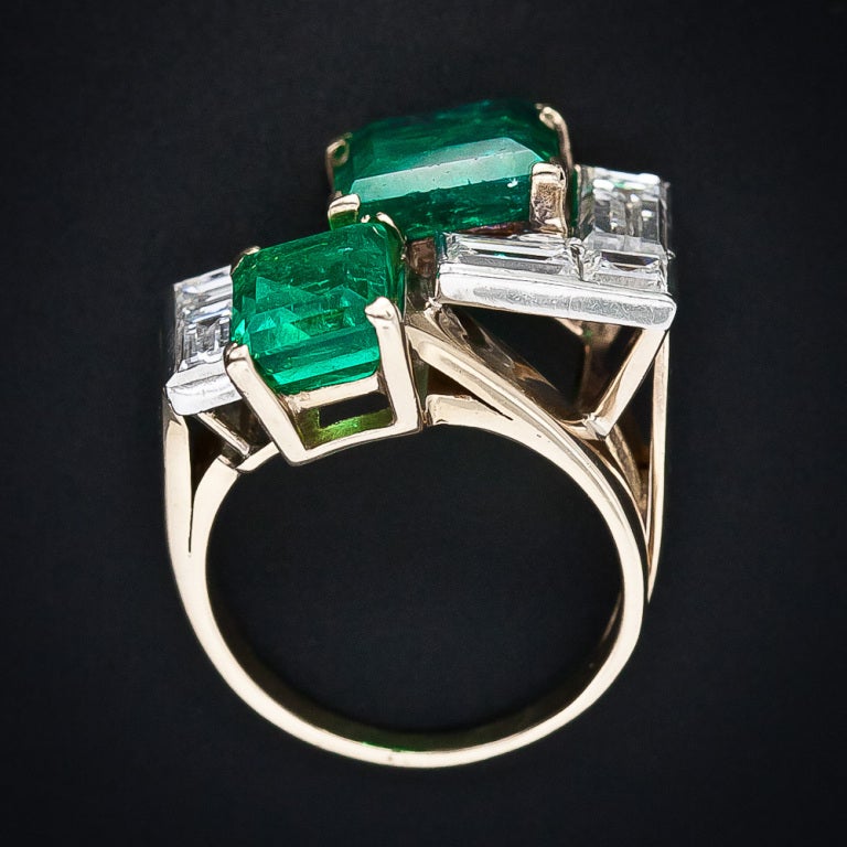 5.00 Carats Emerald and Diamond 1950's Ring For Sale 1