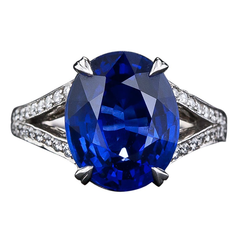 7.14 Carat Sapphire and Diamond Ring For Sale at 1stdibs