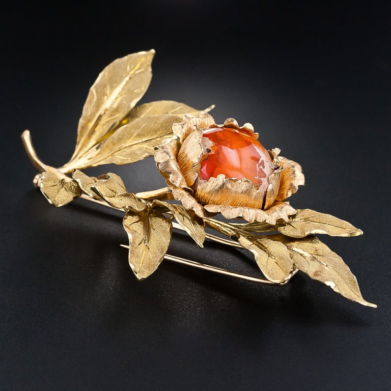 Buccellati Mexican Opal Gold Leaf Brooch In Excellent Condition For Sale In San Francisco, CA