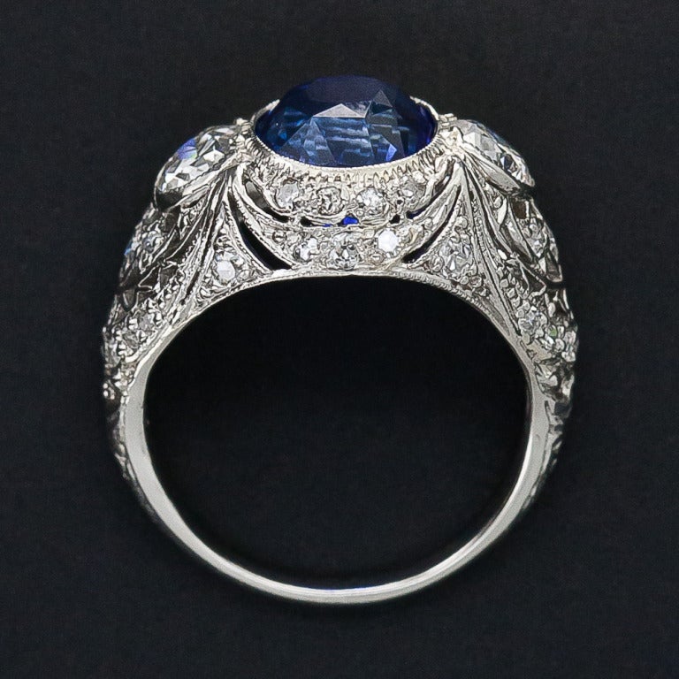 Women's Art Deco 3.80 Carat Ceylon Sapphire and Diamond Ring