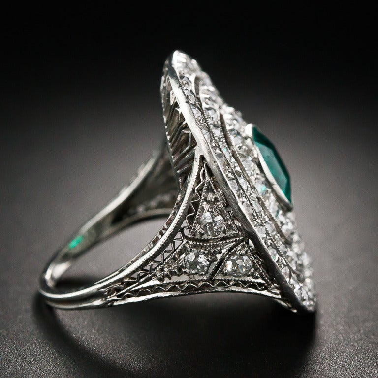 Art Deco Emerald Diamond Platinum Ring In Excellent Condition In San Francisco, CA